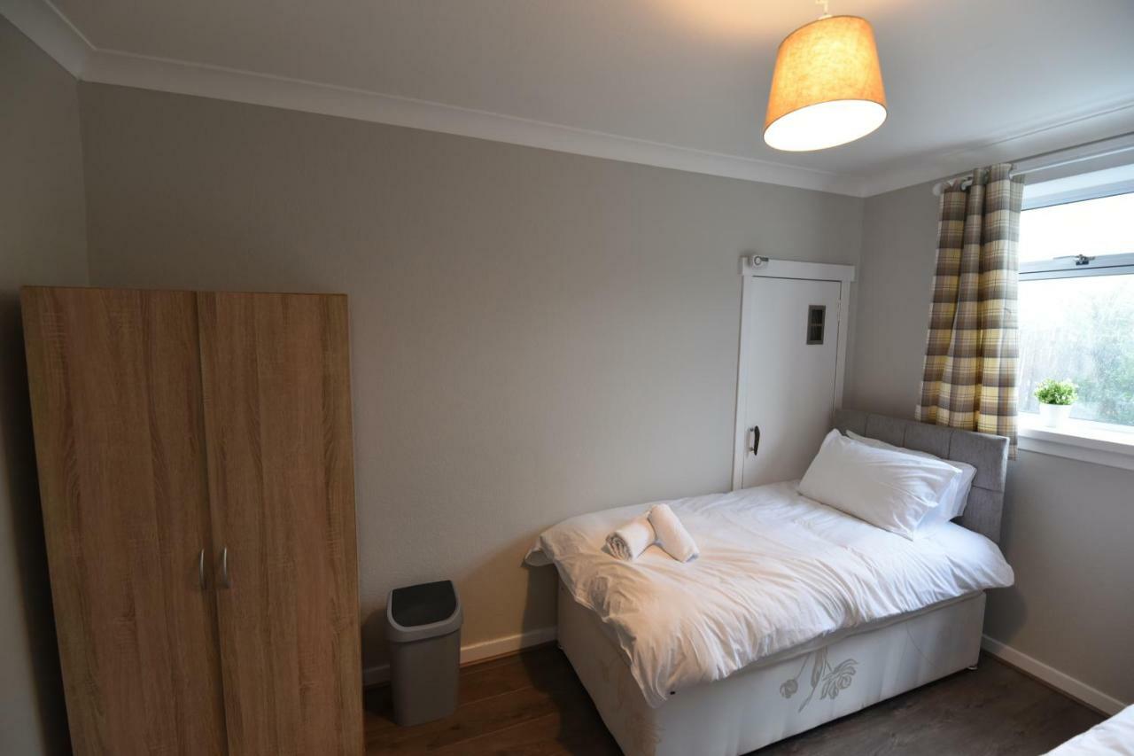 Sighthill 3 Bedrooms With Private Garden Единбург Екстер'єр фото